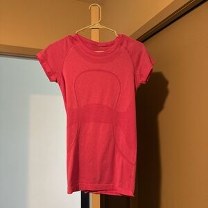 Lululemon Hot pink t shirt